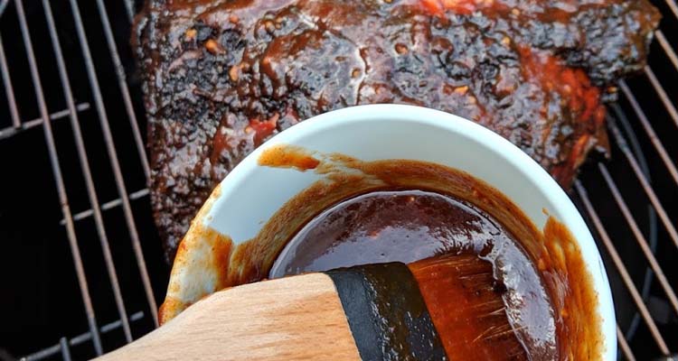 Guide to Mopping and Spritzing when you Barbecue